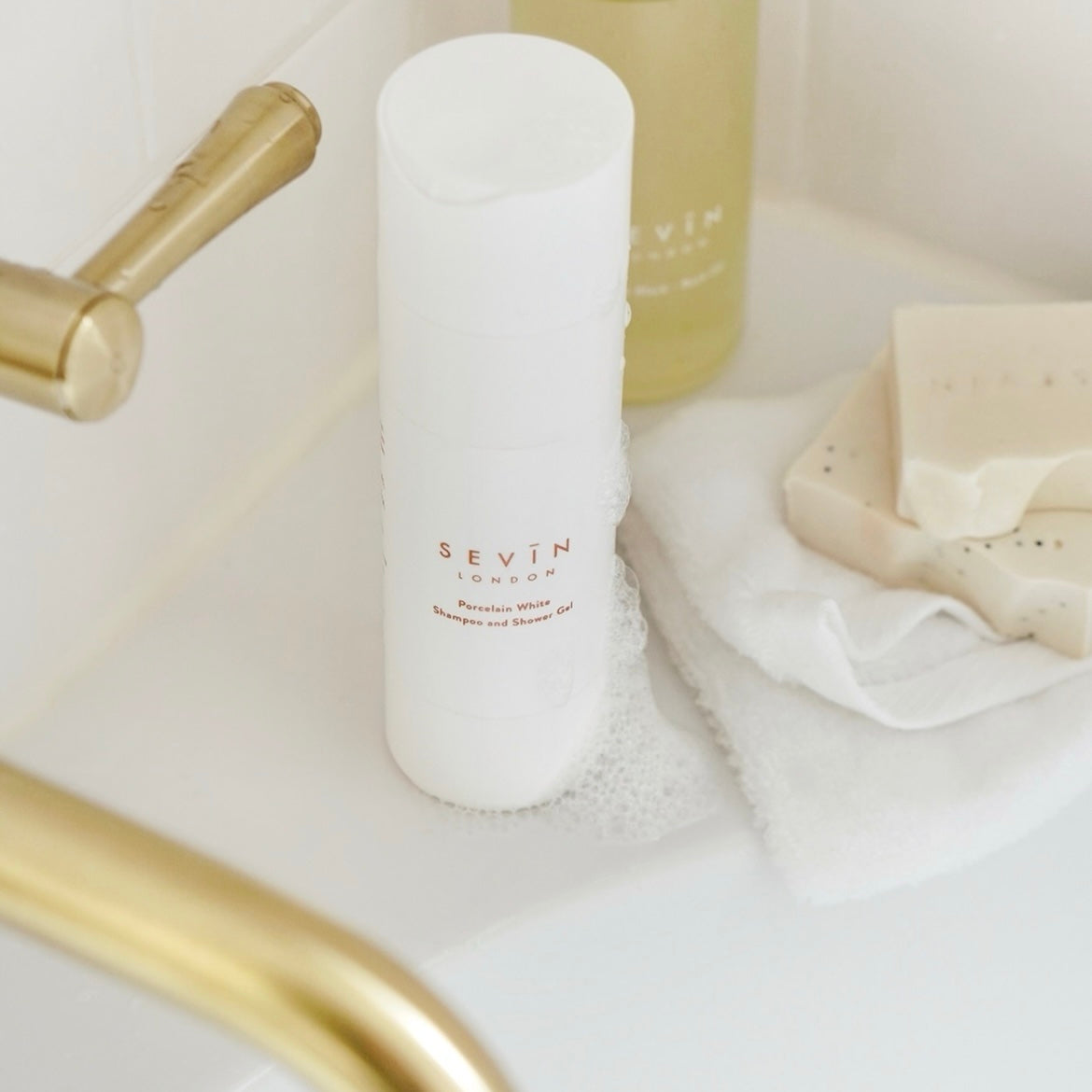 Shampoo &amp; Shower Gel image 0