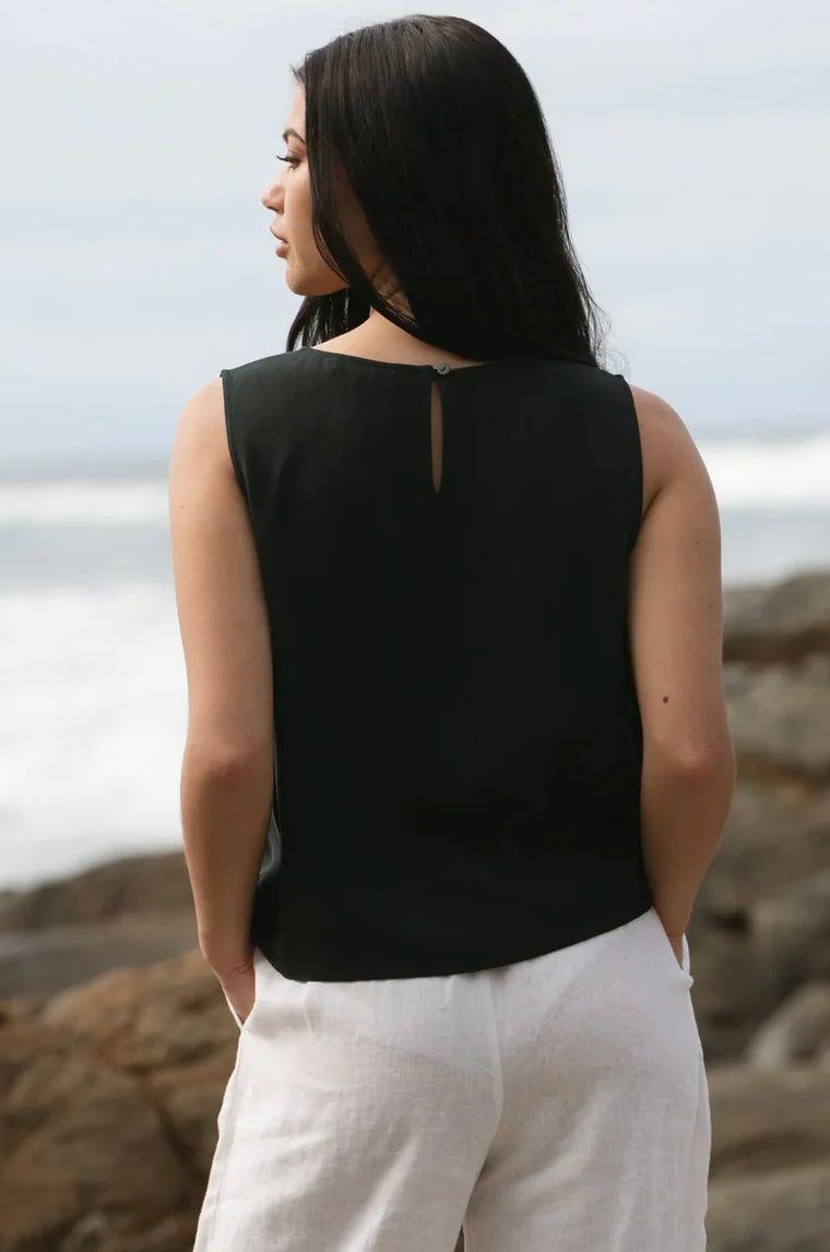 Leightweight Sleeveless Top