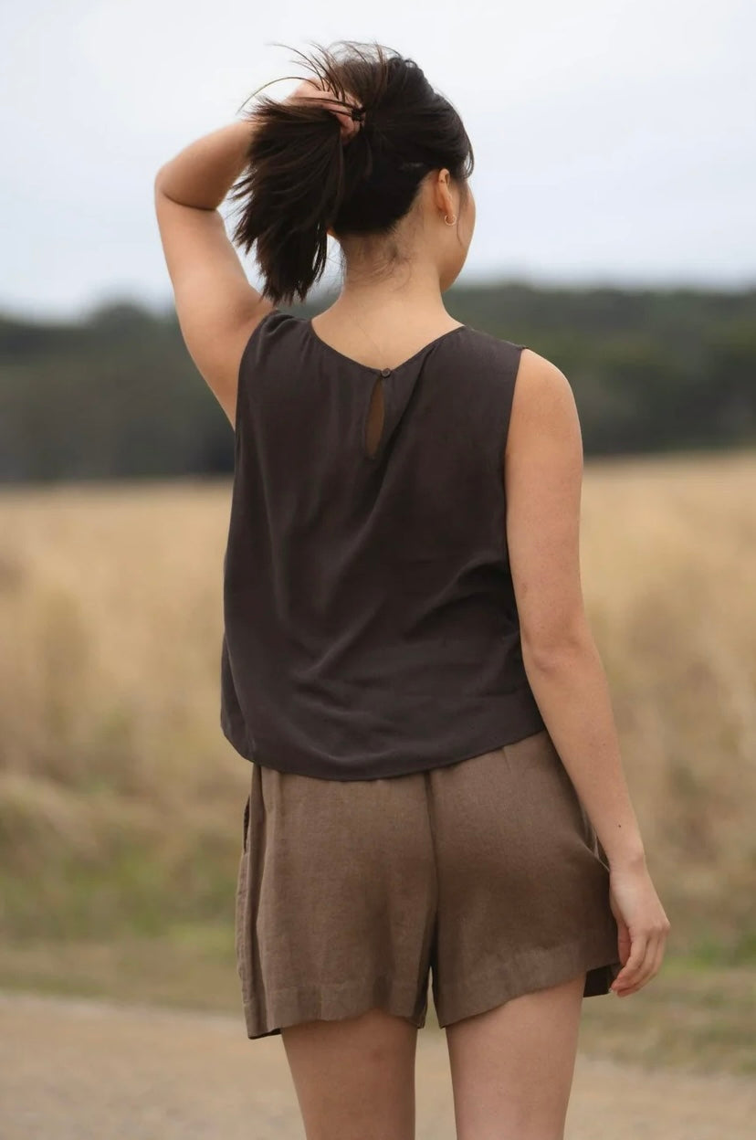 Leightweight Sleeveless Top