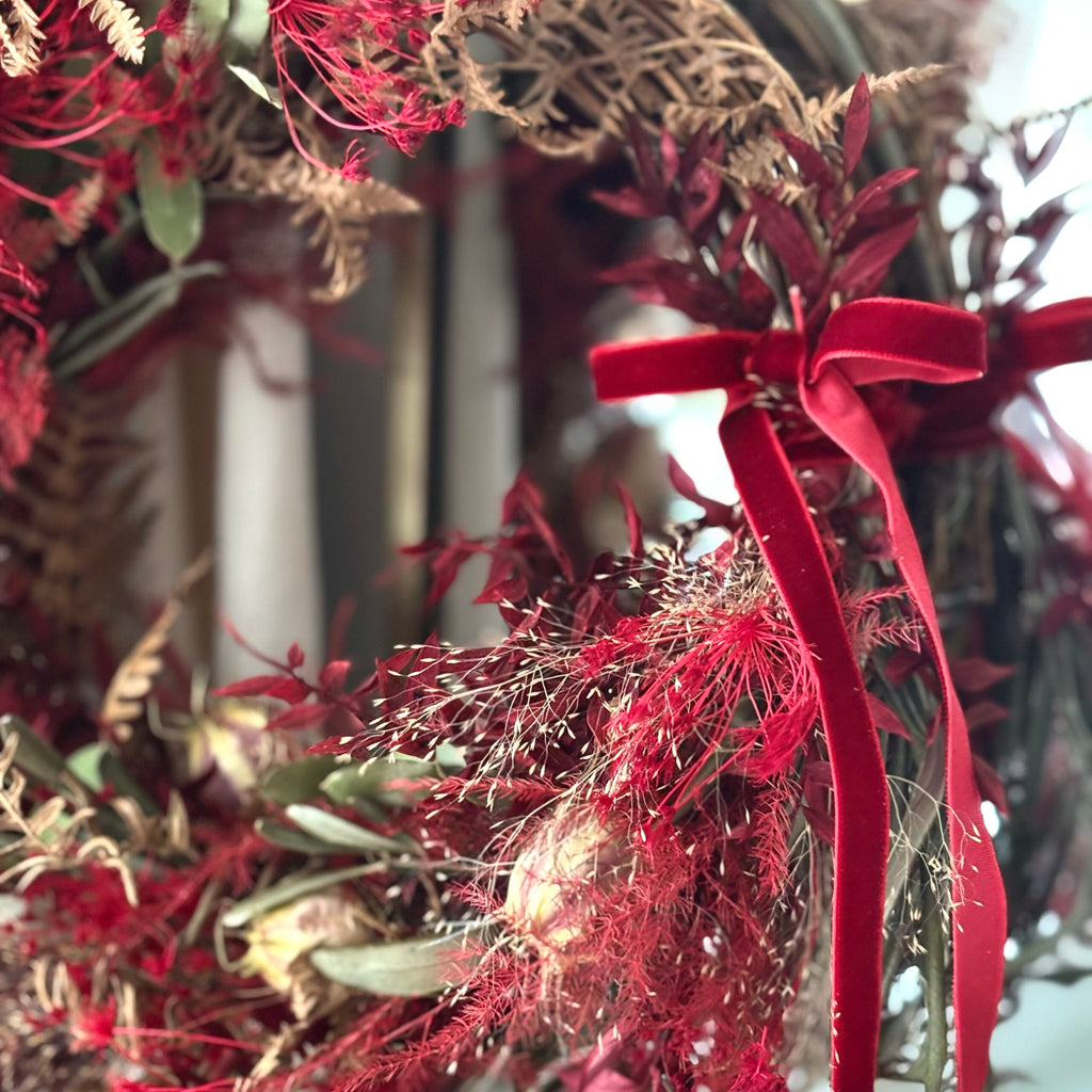 Red Robin Christmas Wreath image 1