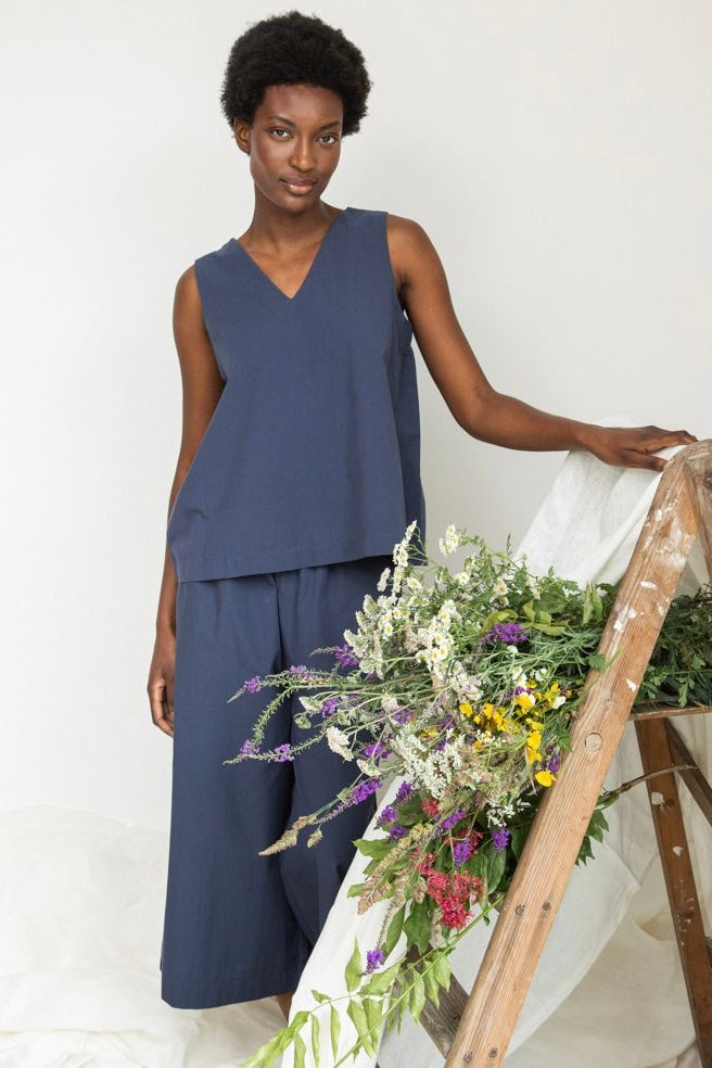 V-Neck Poplin Vest