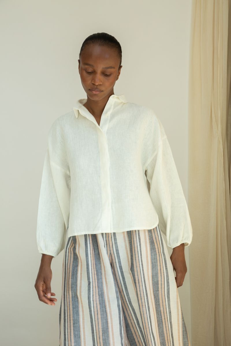 Balloon Sleeve Buttoned Blouse