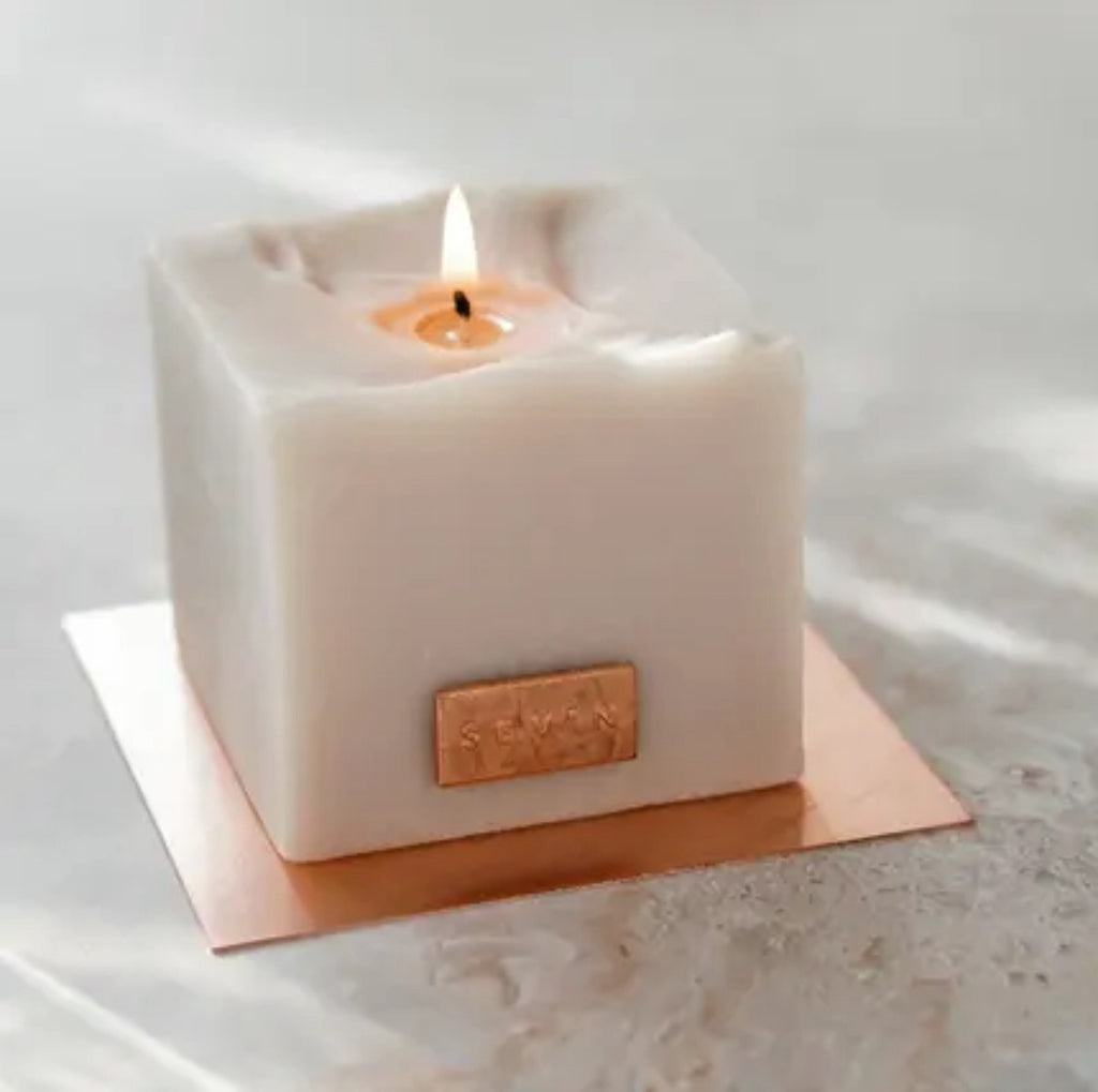 Naked Luxury Scented Candle image 4