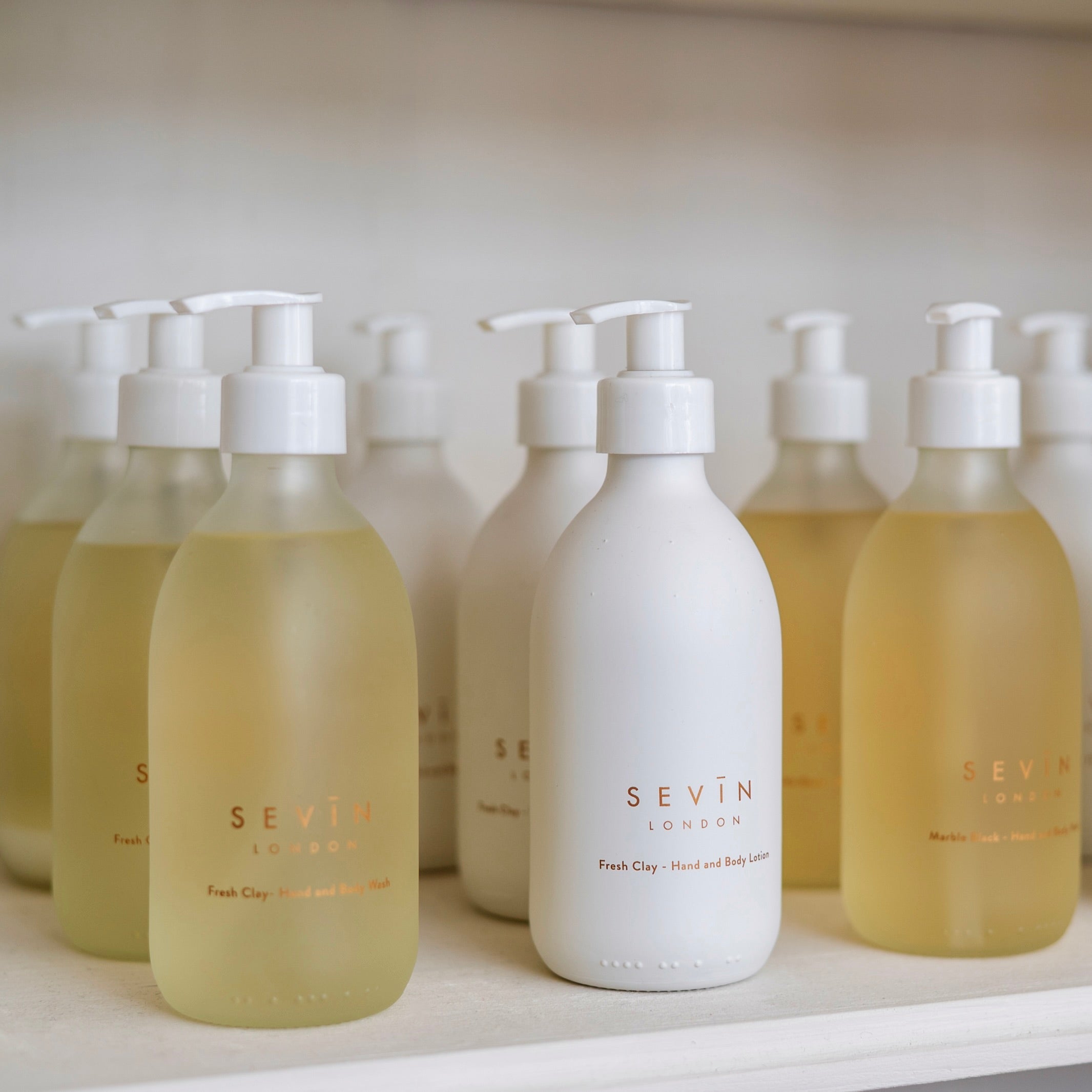 Hand &amp; Body Lotion image 0
