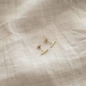9ct Gold Bar Studs