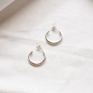 Small Minimal Hoops